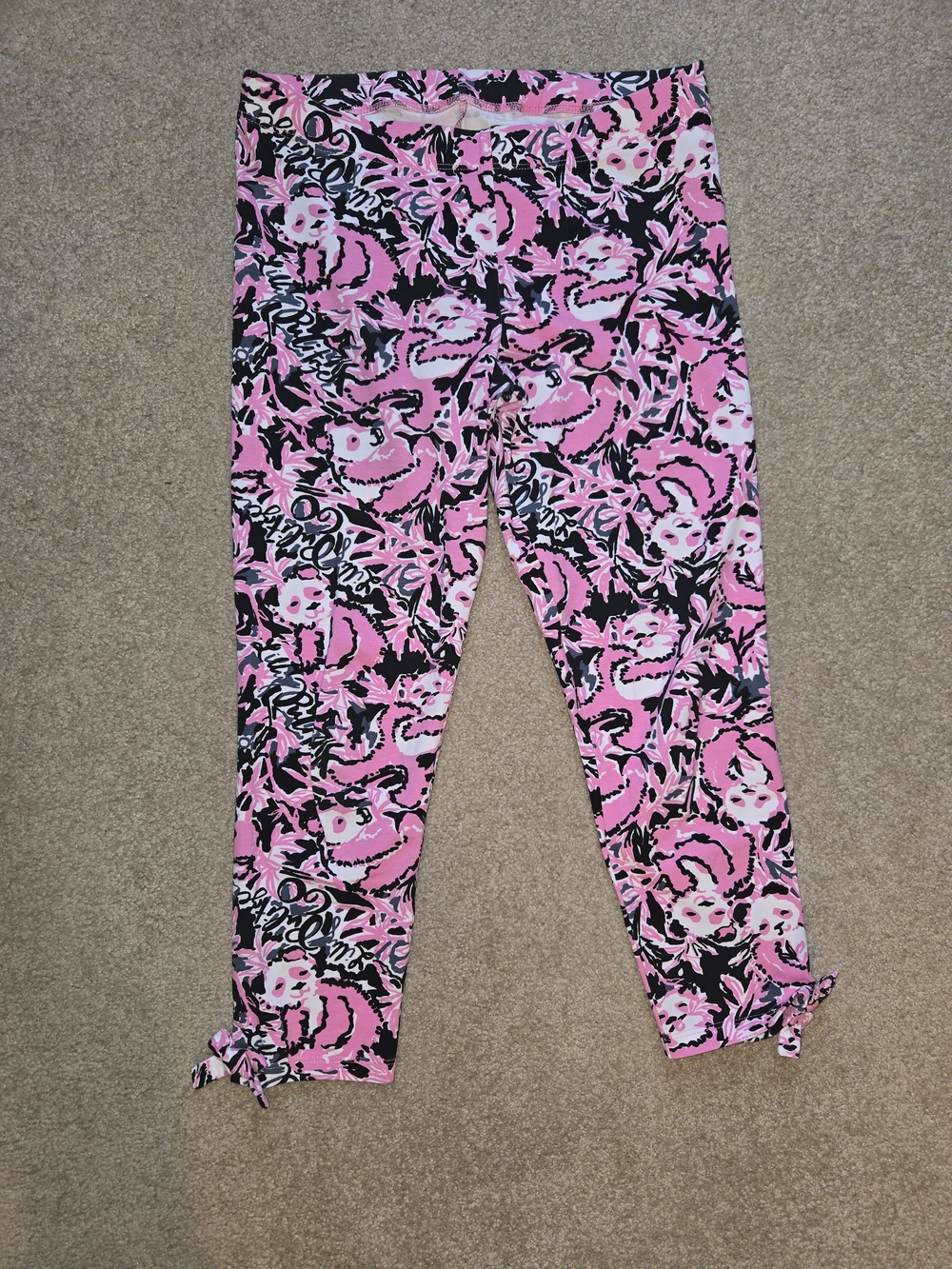 Lilly Pulitzer Pink Black Floral Capri Leggings with Tie Hem